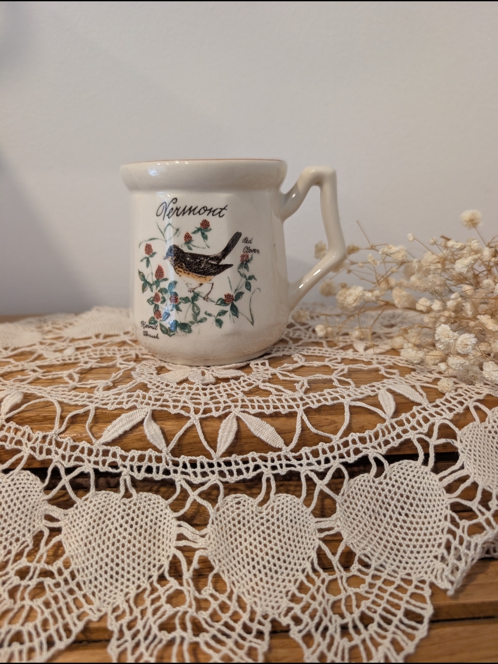 Vintage Vermont Mug – Hermit Thrush & Red Clover Design - Picture 3 of 8